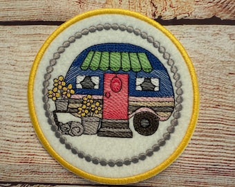 Camper Van Patch, Retro Camper Van with Flowers Badge, Embroidered decoration, patch for clothes, iron-on patch, sew on patch