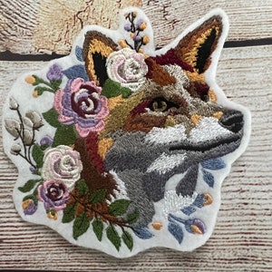 Fox iron on Patch, Wildlife Patch, Large Embroidered Patch Embellishment, Flower Patch, clothes accessory, sew on patch, iron on patch