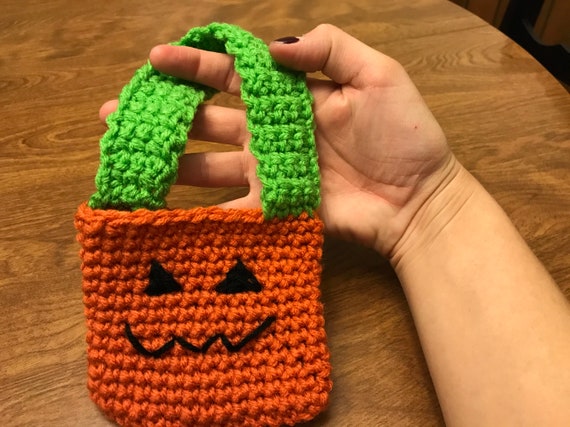 crochet pumpkin bag
