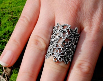 Beautiful Wide Floral Lace Ring in Sterling Silver / Silver Filigree Ring / FiligreeSsterling Silver Ring / Silver Filigree Boho Ring