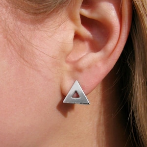 Silver Huggie Hoop Triangle Small Minimalist Earrings / Everyday Huggie Hoops Geometric Triangle Earrings