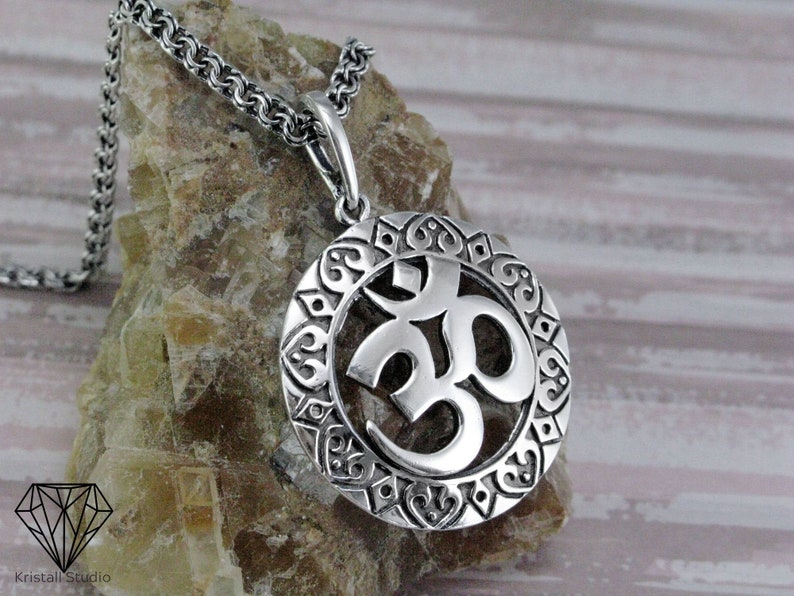 Tibetan Buddhist Om Mantra Pendant Necklace / Chakra Spiritual | Etsy