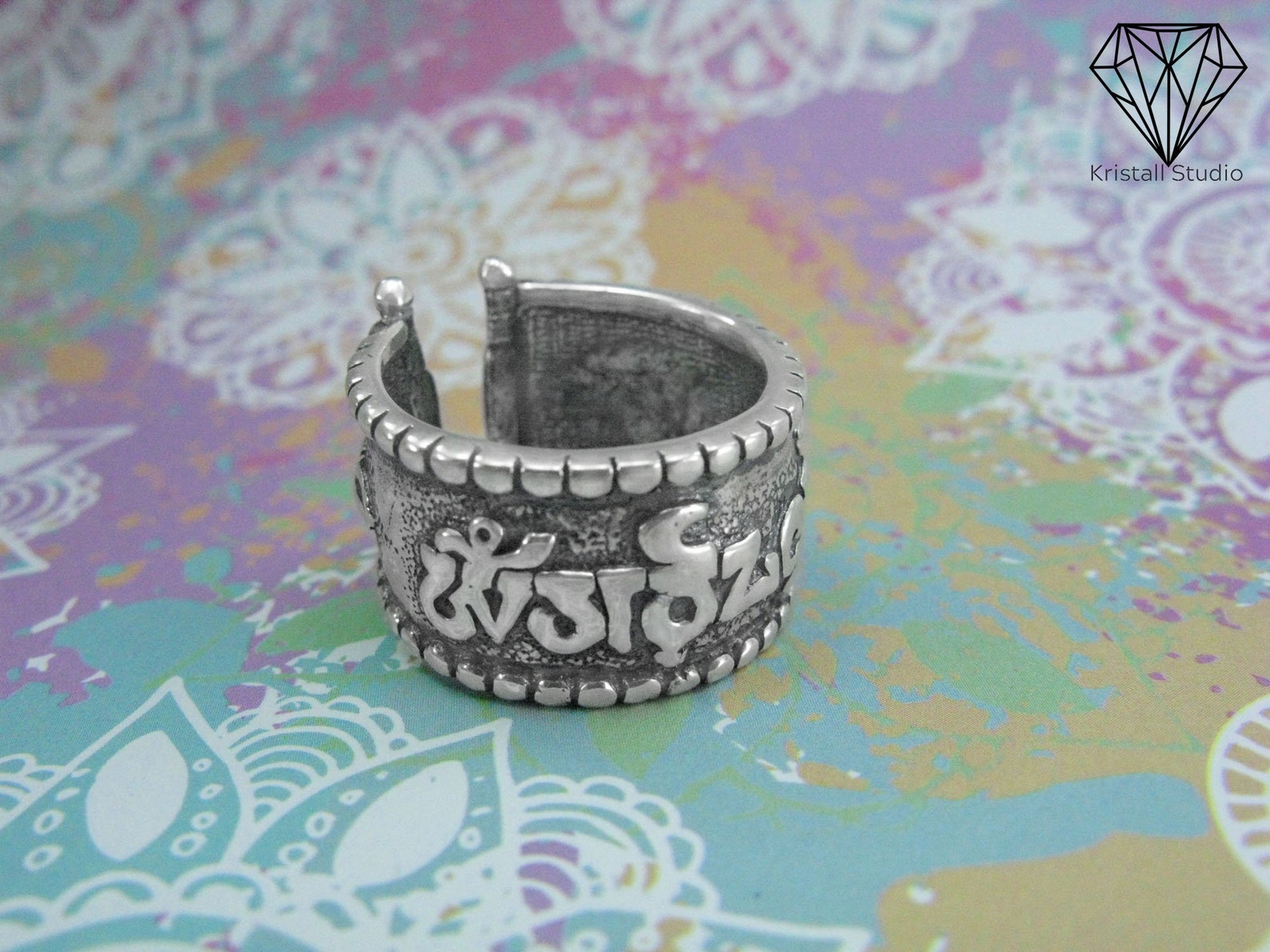 Black & Lapis Enamel MINAKARI Yoga Meditation Om/Ohm Silver-Tone White Metal Ring