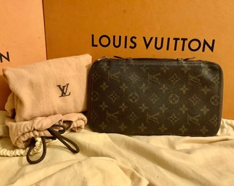 Review & What Fits Inside the Louis Vuitton Escapade/ Escovedo