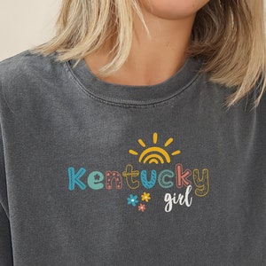 Retro Kentucky Girl Shirt, Kentucky T Shirt, Kentucky Trip Tee Shirt, Kentucky Vacation Shirt, Kentucky Gift, Kentucky Comfort Colors