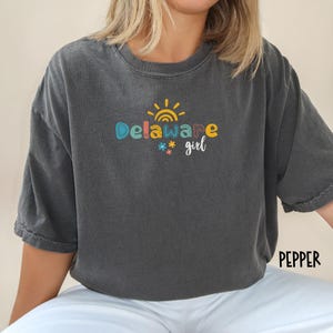 Retro Delaware Girl Shirt, Delaware T Shirt, Delaware Comfort Colors Tee Shirt, Delaware Gift, Delaware Resident Shirt, Delaware Women&#39;s Tee
