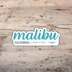 Adesivo Malibu California, carattere moderno con onda decorativa, adesivo in vinile impermeabile per computer portatili, bottiglie d'acqua, refrigeratori, adesivo California