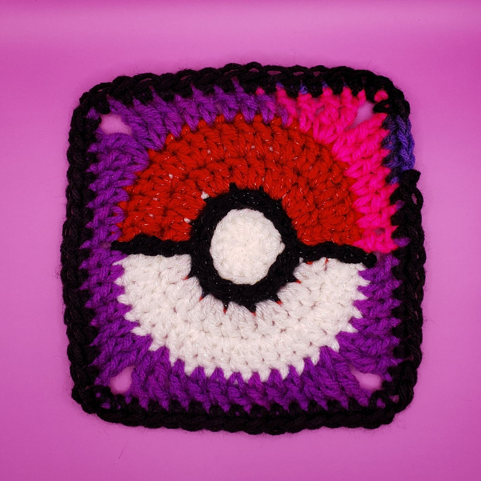 Pokéball Granny Square Crochet Pattern | US Crochet Terms | Pattern ...