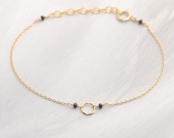Elegant spinel bracelet, length-adjustable chain with black spinel on small ring, 14K Gold Filled or 14K Rosé Gold Filled