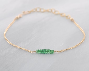 adjustable chrome diopside bracelet in gold, rose and silver