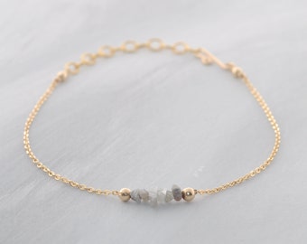 rohes Diamant-Armband, längenverstellbares Kettchen mit grauen Rohdiamanten, 14K Gold Filled oder Sterling Silber