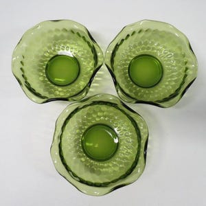 Green Glass Vintage Bowls Set 3 Scallop Edge Candy Fruit Dessert