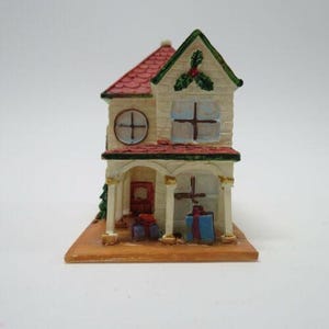 Santas Helpers Limited Edition Wood Toy Maker Christmas Village House