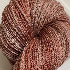 Handgesponnenes Garn: Sparkly Reds & Tans