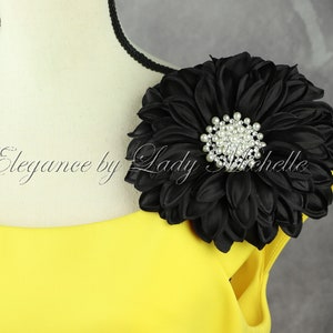 Elegant Black Flower Shoulder Pin | Shoulder Brooch | Gift for First Lady | Formal Accessory