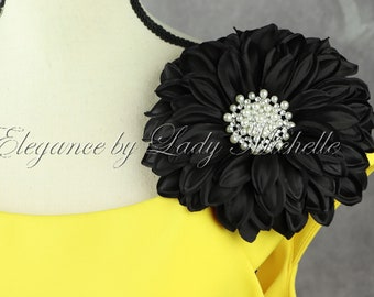 Elegant Black Flower Shoulder Pin | Shoulder Brooch | Gift for First Lady | Formal Accessory