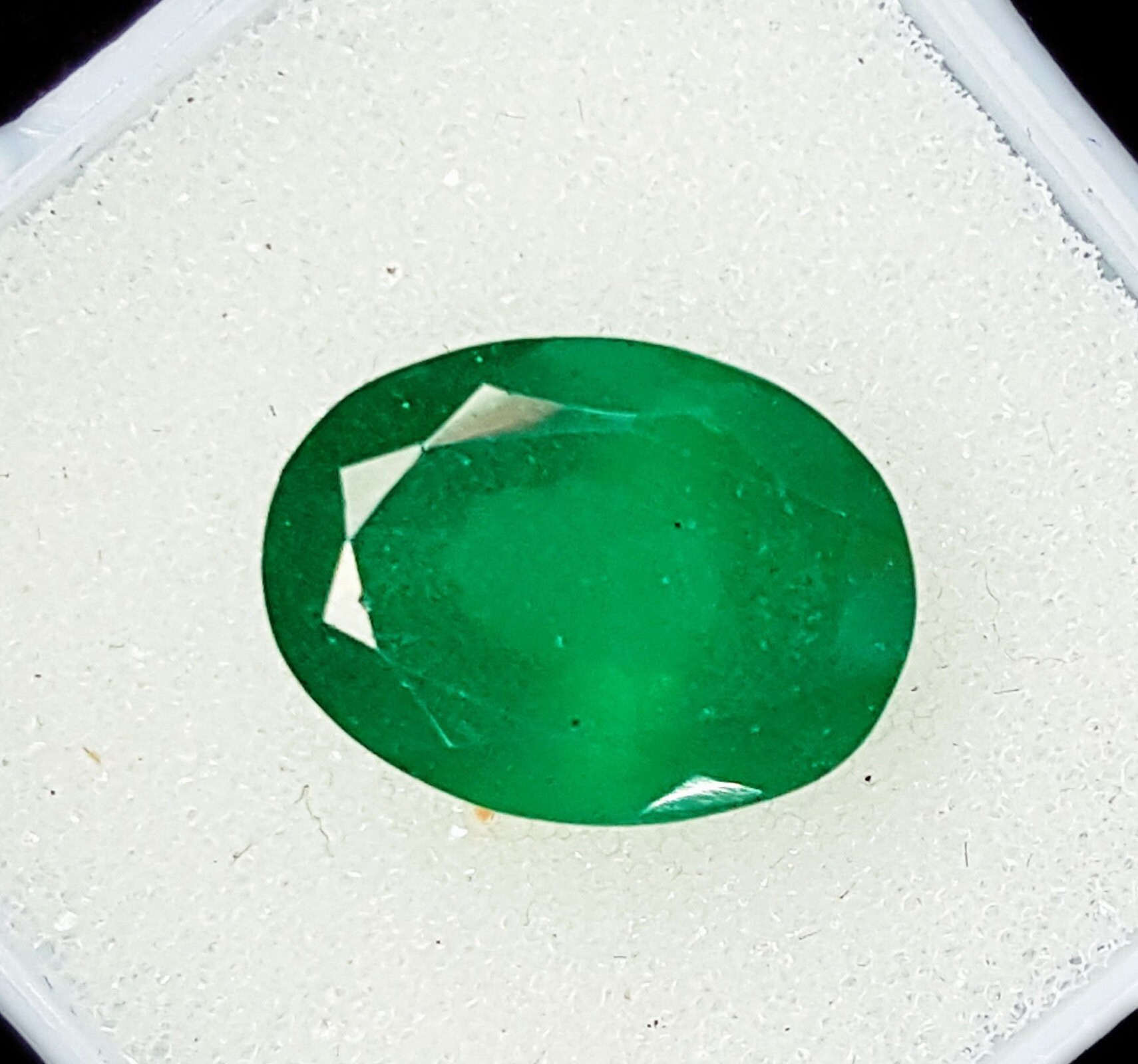 23.92 Ct Loose Gemstone Natural Green Emerald Big Size Used in jewelery For Wedding Or Engagement Purpose Square GIL Certified 23.92 Ct Loose Gemstone Natural Green Emerald Big Size Used in jewelery For Wedding Or Engagement Purpose Square GIL Certified