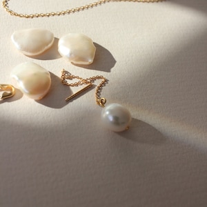 Gold Plated Pearl Earrings, Drop Pearl Earrings, Gold Threader Earrings with Pearls, White Modern Pearl Earrings, 24k Gold Plated Chain