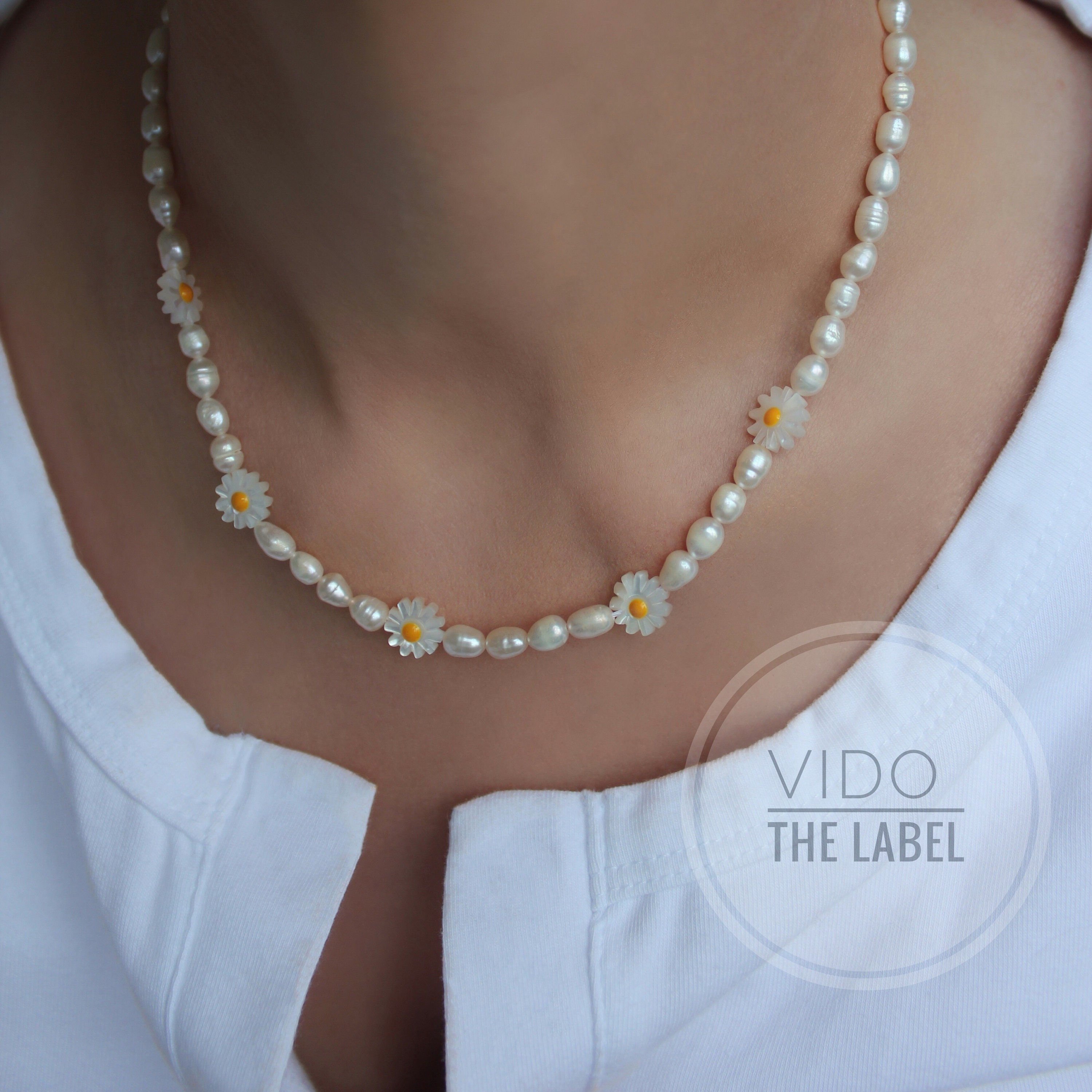 ネックレス・ペンダント Daisy and Pearl Necklace (6mm) Amazon.com: SmileBelle Daisy Pearl Necklace, Dainty Pearl