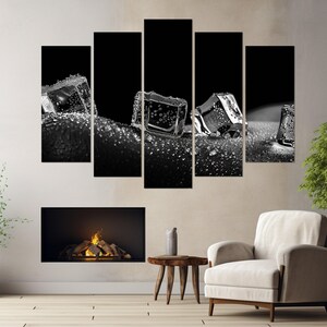 Arte mural erótico, impresión erótica abstracta en lienzo, arte mural sexy en blanco y negro, impresión de cubitos de hielo sobre cuerpo desnudo, enmarcada y lista para colgar. imagen 4