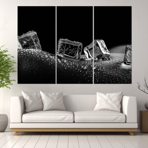 Arte mural erótico, impresión erótica abstracta en lienzo, arte mural sexy en blanco y negro, impresión de cubitos de hielo sobre cuerpo desnudo, enmarcada y lista para colgar. imagen 3