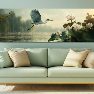 Impresión en lienzo de garza voladora en el lago, pintura de garza grande en colores suaves, arte de pared abstracto con pájaros, enmarcada y lista para colgar