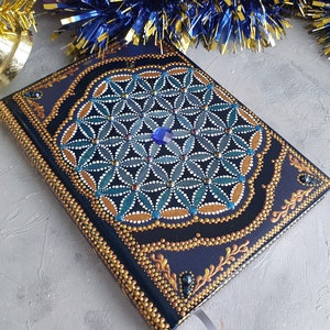 Расписанный вручную блокнот с мандалой ONE flower of life Твердый переплет недатированный журнал по йоге Блокнот восточного искусства Подарок для женщины Темно-синий блокнот