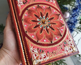 Hand-Painted Mandala Journal – A Unique Work of Art for Your Thoughts & Dreams