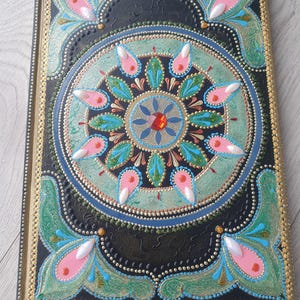 Hand-Painted Mandala Journal – A Unique Work of Art for Your Thoughts & Dreams