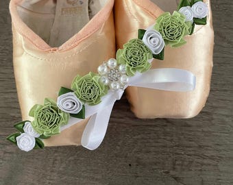 Sage Green and White Floral BunWrap: Pastel Green Ballet Hairpiece