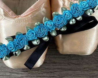 Turqoise Ballet Bun Wrap: Aqua hair garland