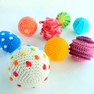 Montessori sensory balls / Crochet rattle balls organic baby toys / Montessori toddler activity toy image 5