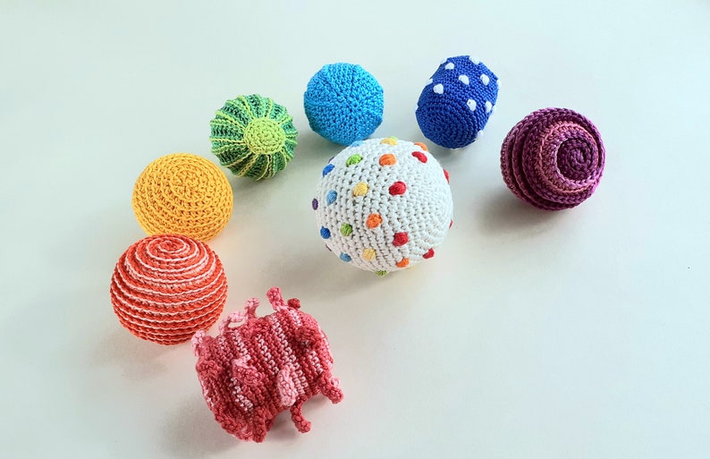 Montessori sensory balls / Crochet rattle balls organic baby toys / Montessori toddler activity toy image 9