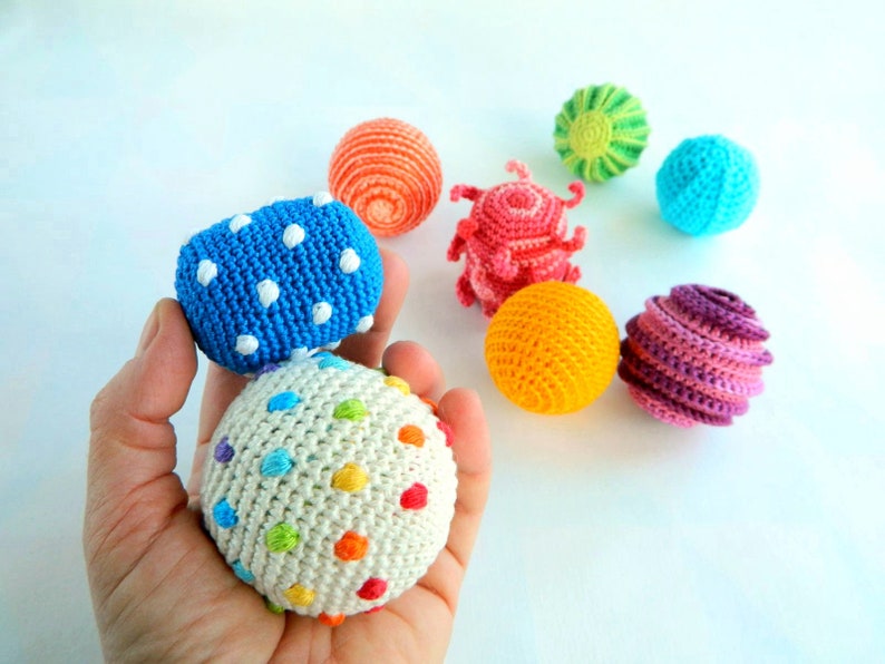 Montessori sensory balls / Crochet rattle balls organic baby toys / Montessori toddler activity toy image 4