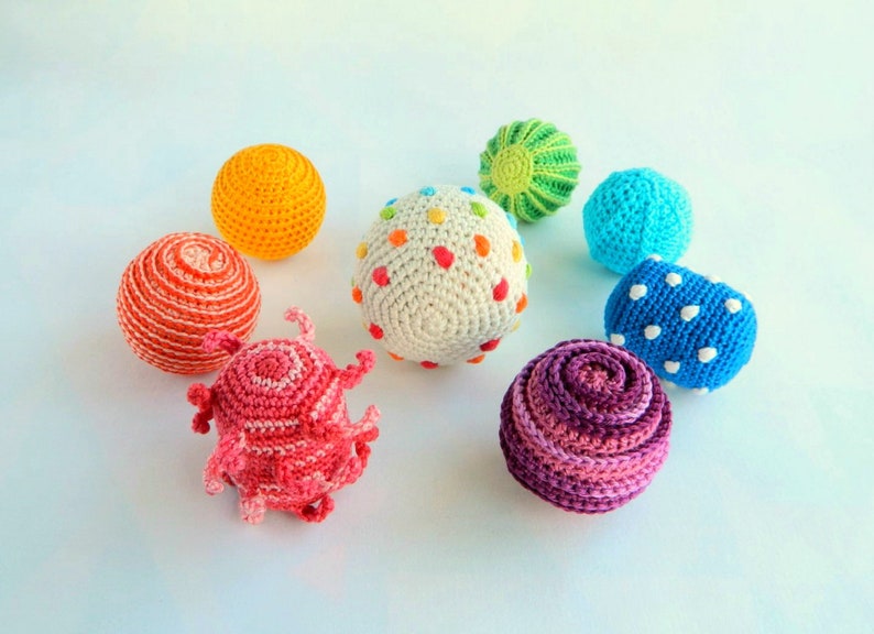 Montessori sensory balls / Crochet rattle balls organic baby toys / Montessori toddler activity toy image 2