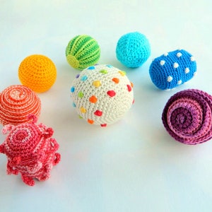 Montessori sensory balls / Crochet rattle balls organic baby toys / Montessori toddler activity toy image 6