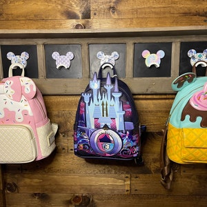 Gancho de pared BASE SOLAMENTE para adornos magnéticos intercambiables