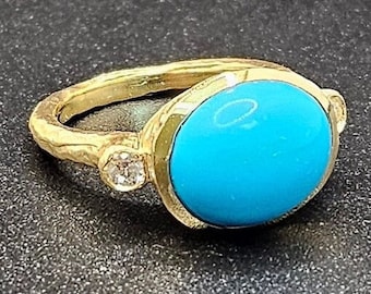 14k solid yellow gold hammered ring with 0.17ct. SI1 clarity, G color natural brilliant diamonds & 4.70ct. 12x10 mm natural AAA turquoise.