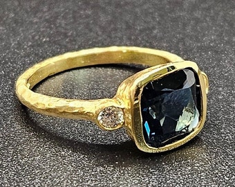 14k solid yellow gold hammered ring with 0.17 ct. SI1, G color natural brilliant diamonds & 2.50 ct. 8x8 mm natural AAA London blue topaz.