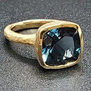 14k solid yellow gold hammered ring with 6.60 ct. 11x11 mm cushion shape AAA natural London blue topaz.