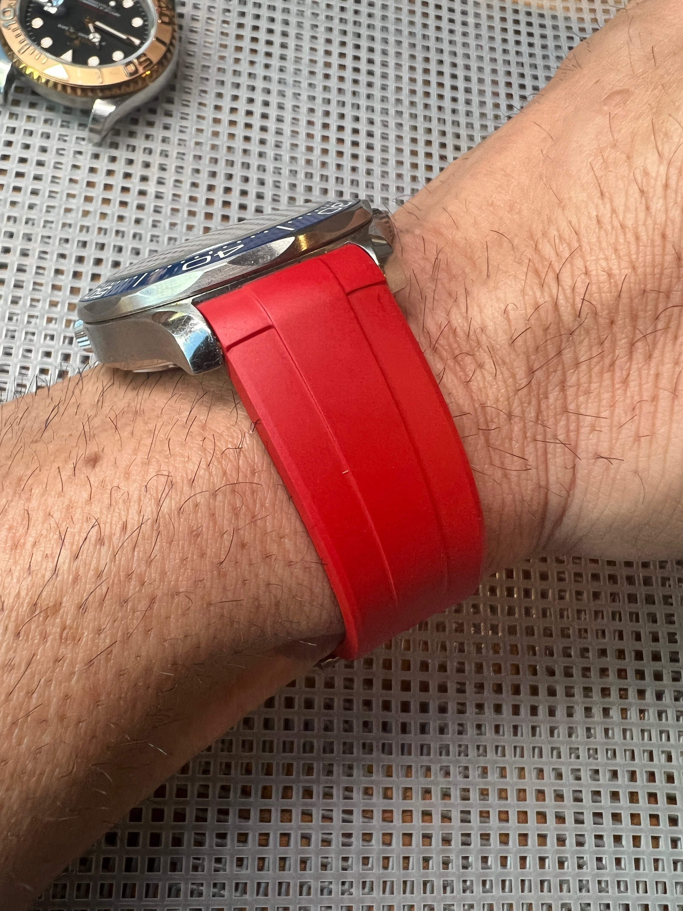 Omega outlet red strap