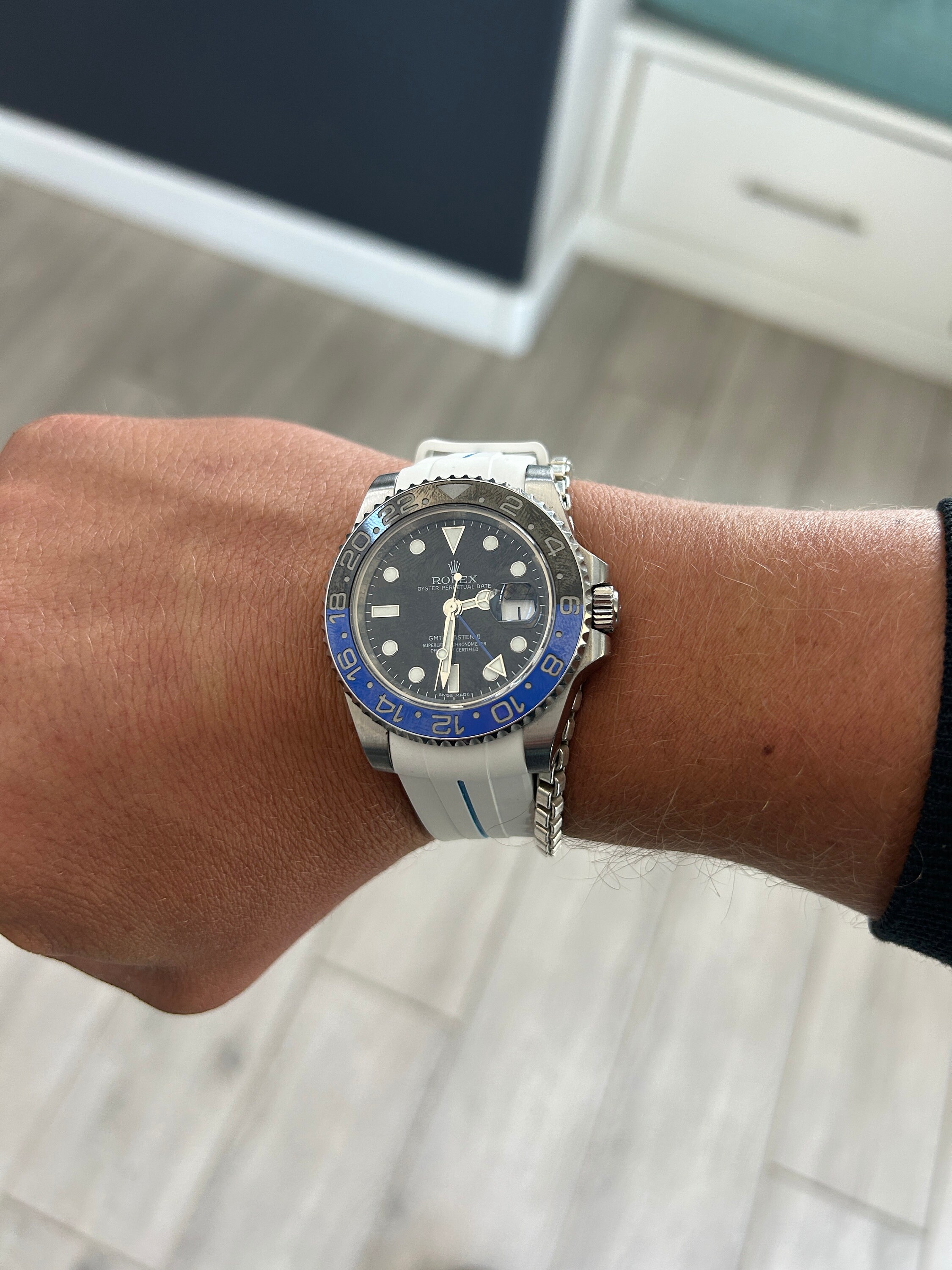 Gmt master deals 2 band
