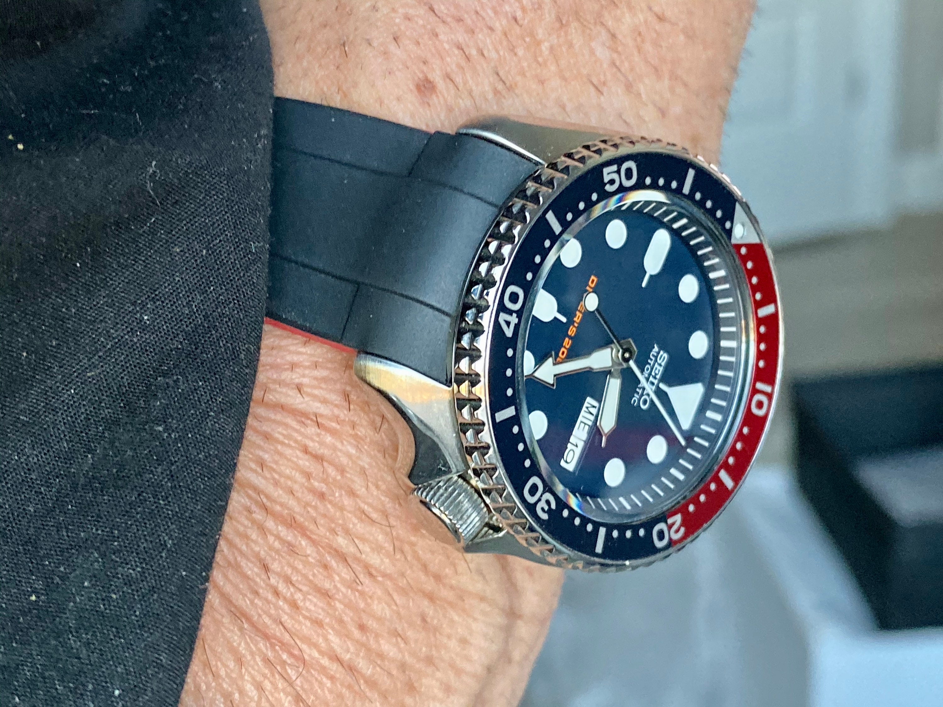 22mm BLACK/RED Vulcanized Rubber Strap Fits Some Seiko Watches - Etsy Australia 22mm BLACK/RED Vulcanized Rubber Strap Fits Some Seiko Watches - Etsy Australia
