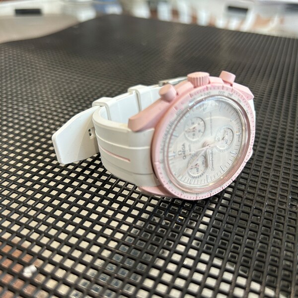 20mm WHITE Vulcanized rubber strap PINK stripe for Swatch "Mission to Venus" Moonswatch by Omega SWATCH