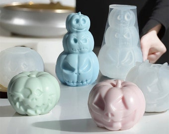 Könnte beinhalten: Ein Set mit sechs Halloween-förmigen Silikonformen zum Herstellen von Kürbis-förmigen Leckereien. Die Formen sind in verschiedenen Farben, darunter Blau, Grün, Pink und Klar. Die Formen sind mit verschiedenen Gesichtsausdrücken gestaltet, darunter lächelnd, stirnrunzelnd und überrascht.