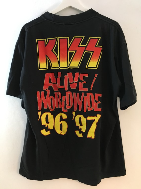 Kiss t shirt