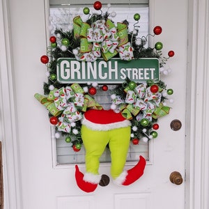 Cute Grinch wreath or front door, Grinch Street wreath for Christmas, Whoville wreath, Grinch decor for Christmas, Dr.seuss Christmas decor