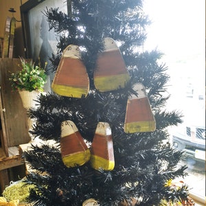 set of 6 handmade wooden candycorn Halloween tree ornaments, rustic Halloween ornaments, spooky tree ornaments, Halloween home decor, fall