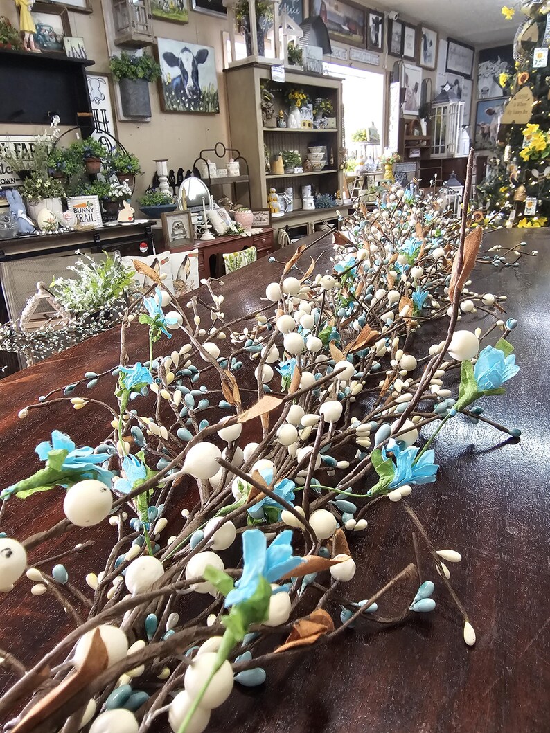 Rustic Spring Garlands Western Style Full Vibrant Pipberry Garland, Primitive Pipberrys ...