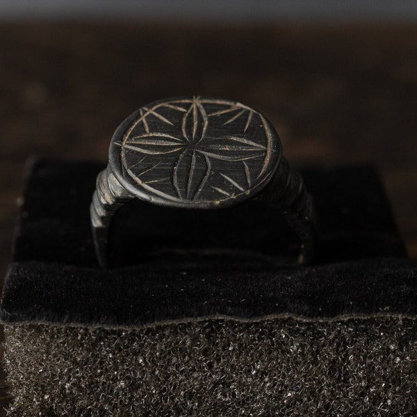 Beautiful Ring c.16th Century AD Medieval Europe Authentic Ancient Ring Engraved with Floral Ornament